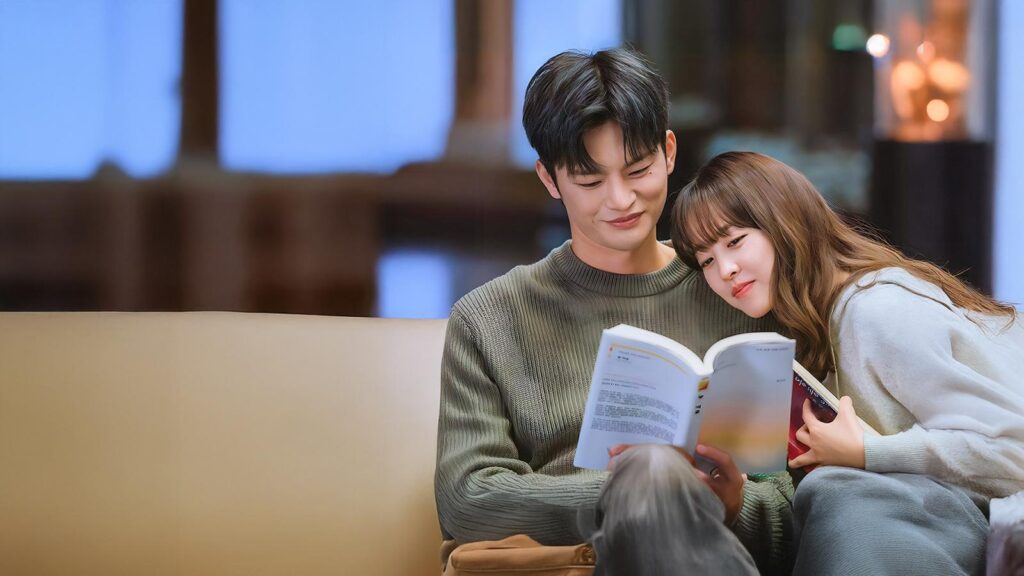 Doom at Your Service romantic reading scene featuring Tak Dong Kyung and Myul Mang