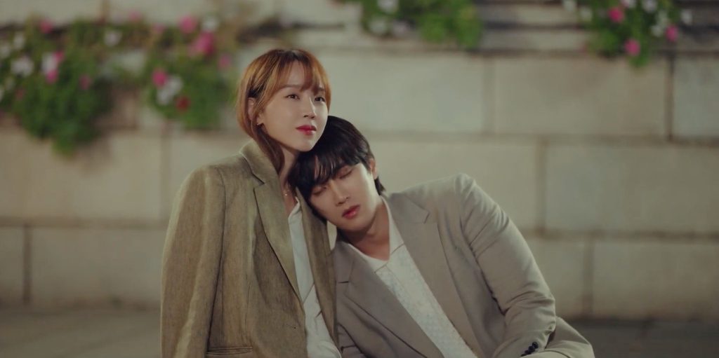 See You in My 19th Life romantic scene featuring Ban Ji Eum and Moon Seo Ha